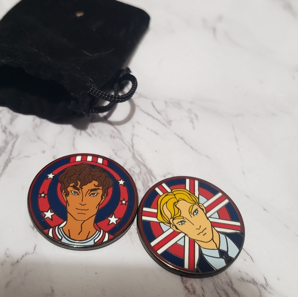 Red white and royal blue, Alex and Henry, magnetic coins, Illumicrate - Picture 1 of 1